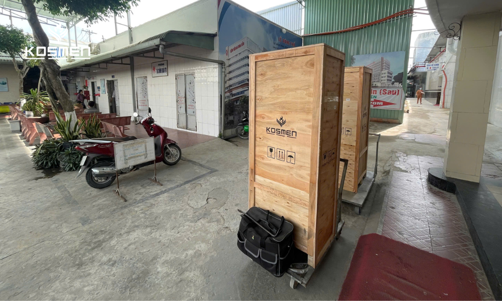 Installing Kosmen Dehumidifiers at Hau Giang General Hospital No. 10